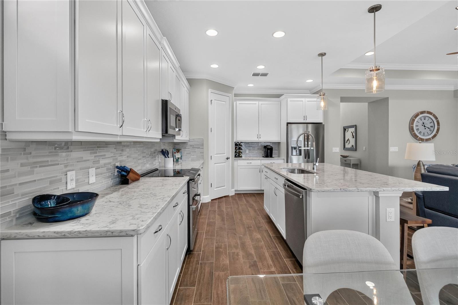 341 COMPASS ROSE DR — photo 11