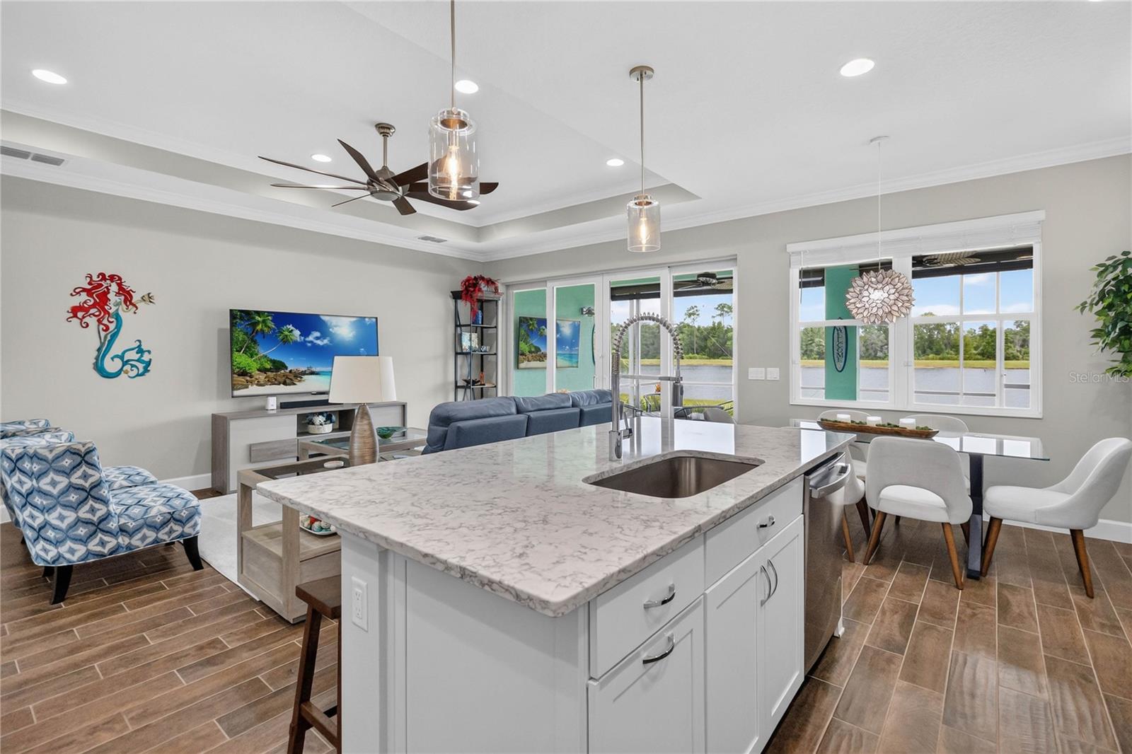 341 COMPASS ROSE DR — photo 12