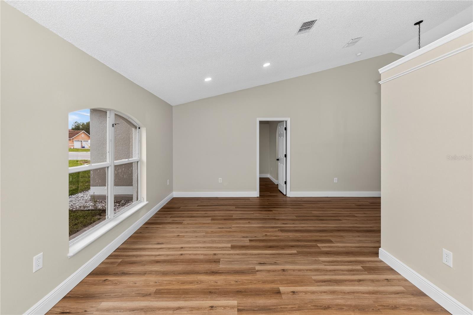 2190 GLENLOCK DR — photo 7