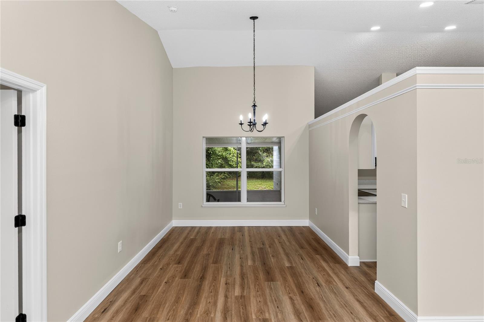 2190 GLENLOCK DR — photo 8