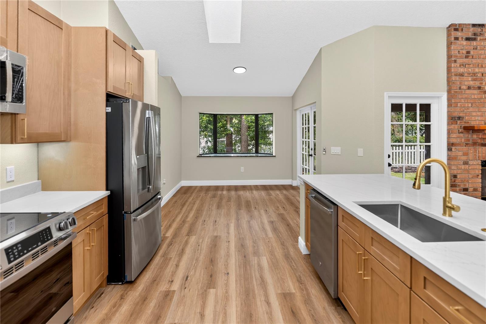 329 SUN OAKS CT — photo 11