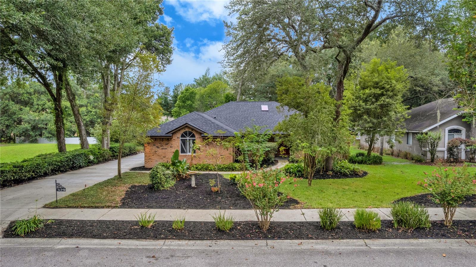 329 SUN OAKS CT — photo 4