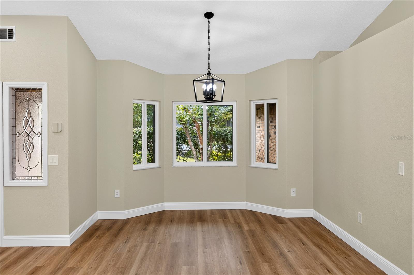329 SUN OAKS CT — photo 9