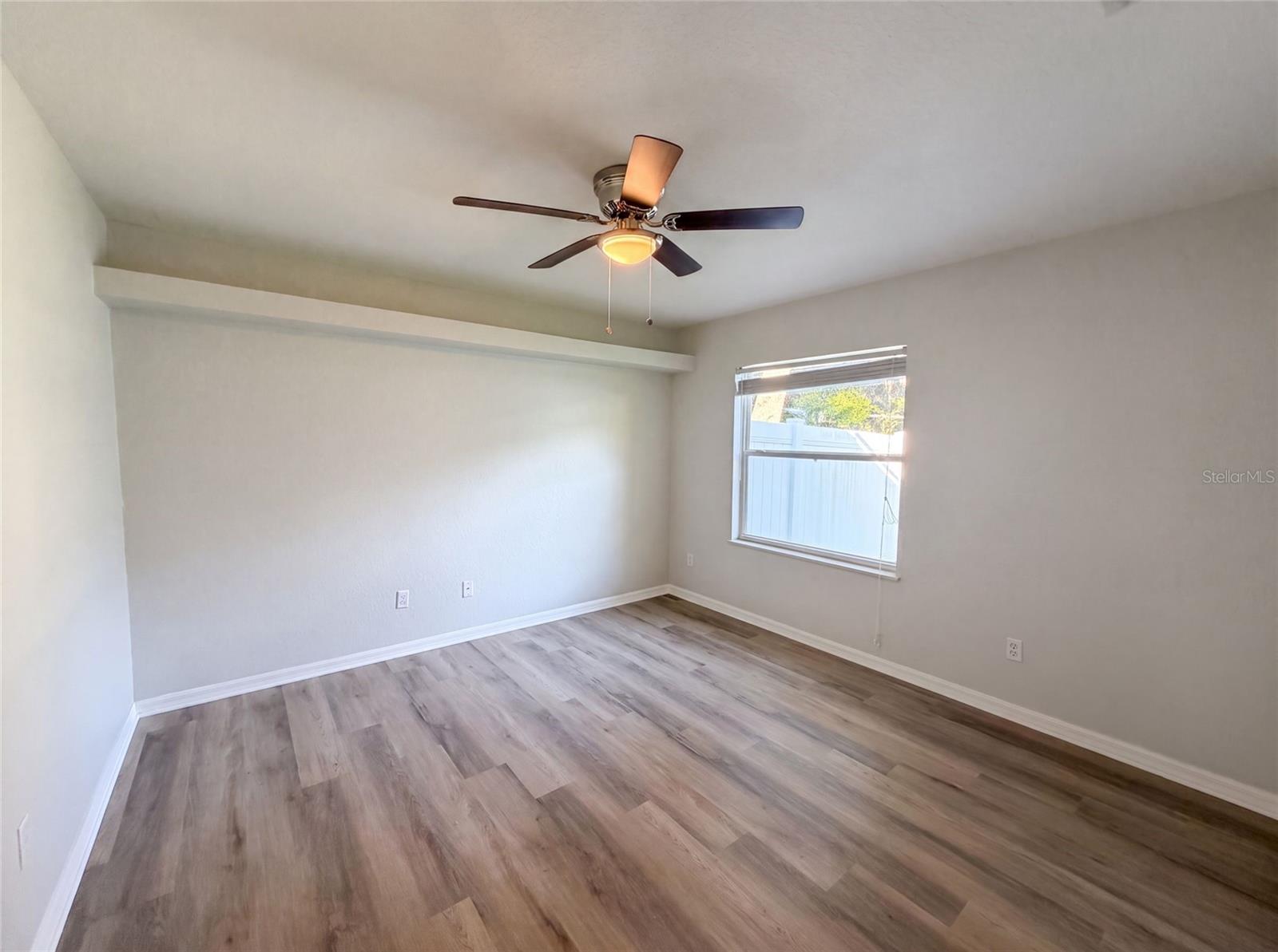 431 HARBOUR LIGHTS DR — photo 11