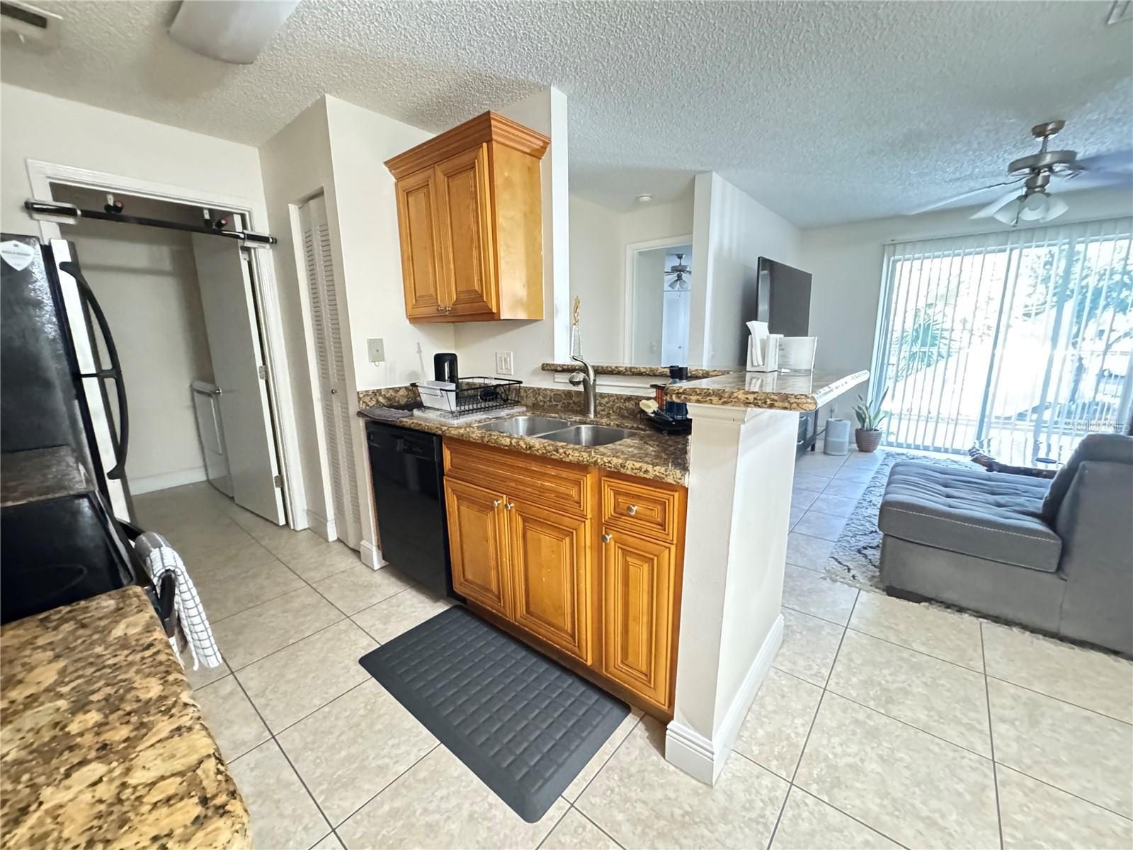 2504 GRASSY POINT DR #202 — photo 3