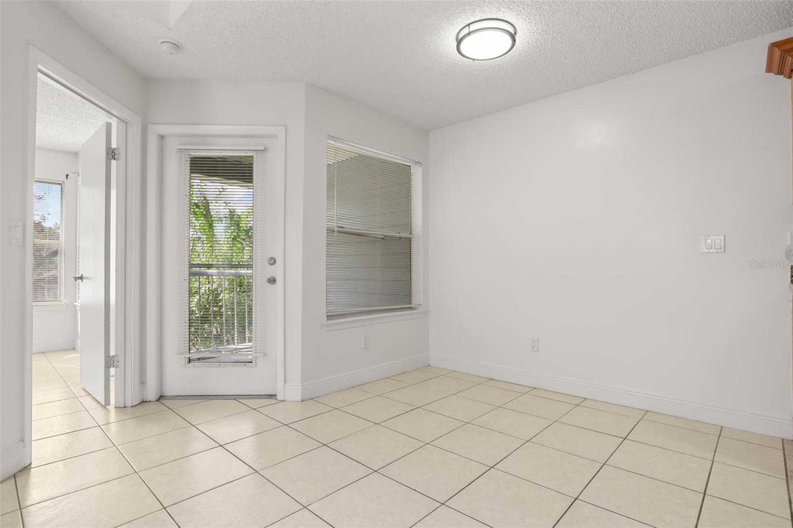 2584 GRASSY POINT DR #204 — photo 7