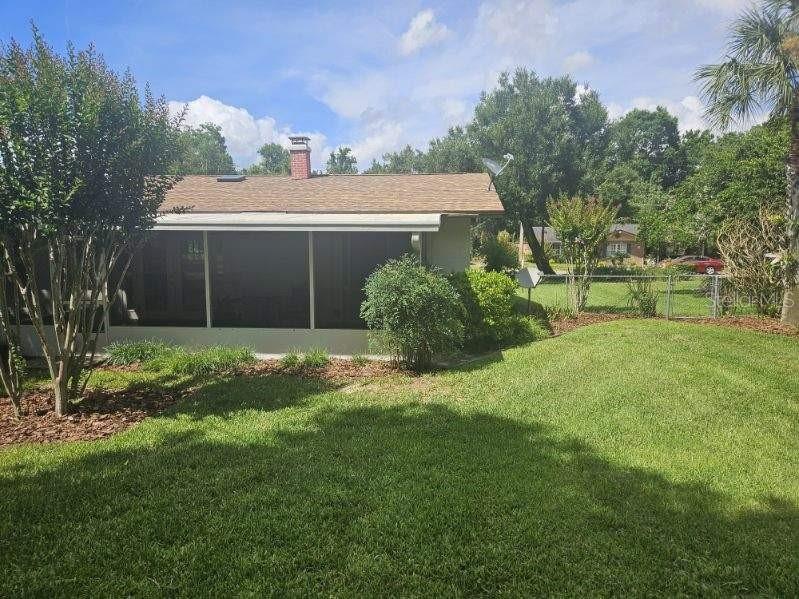 120 LARKWOOD DR — photo 2