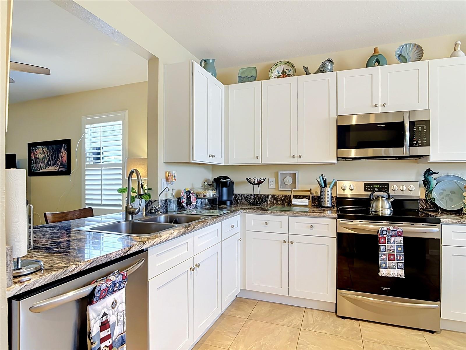 2672 STAR CORAL LN — photo 8
