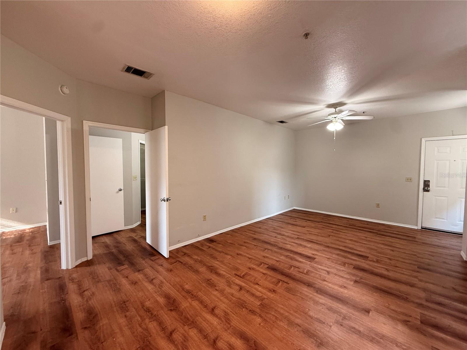 102 VISTA VERDI CIR #212 — photo 8