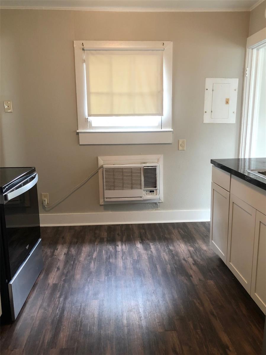 309 S PARK AVE #U — photo 6
