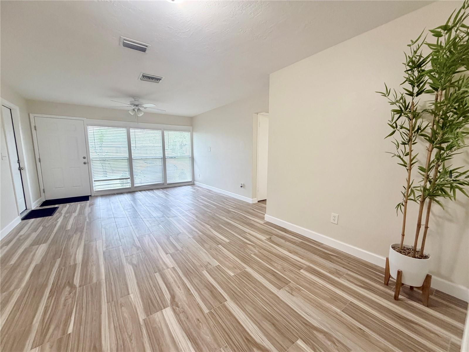 1650 HASTINGS DR — photo 5