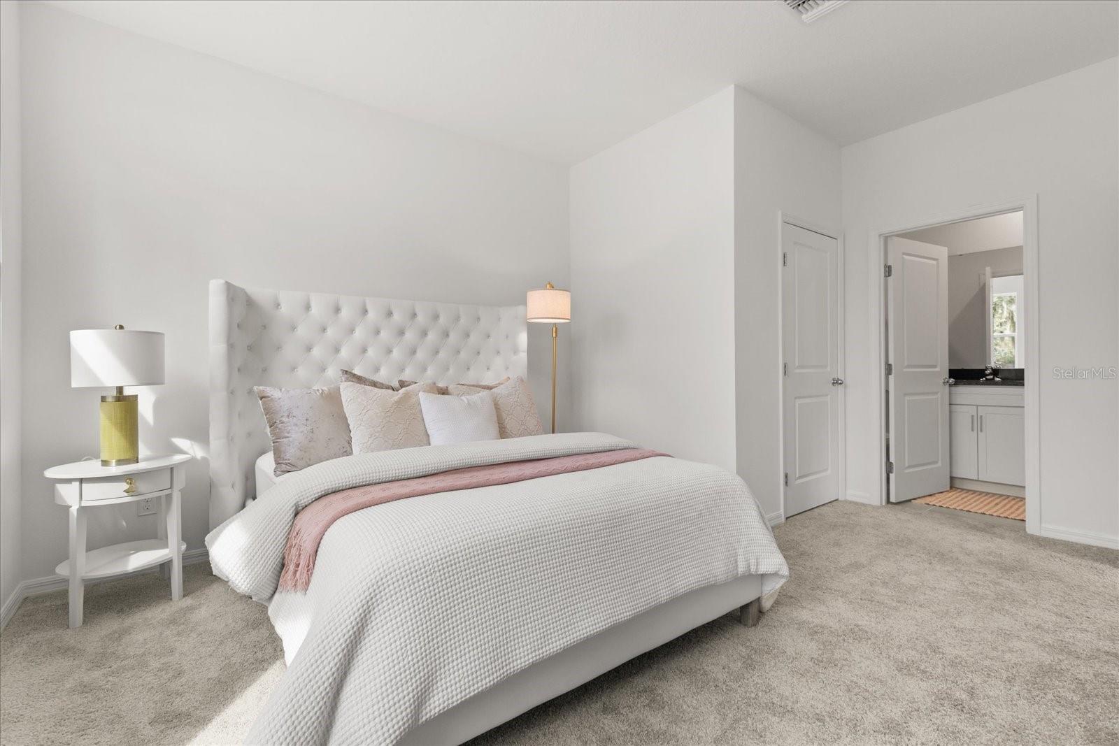 817 S LOCUST AVE — photo 12