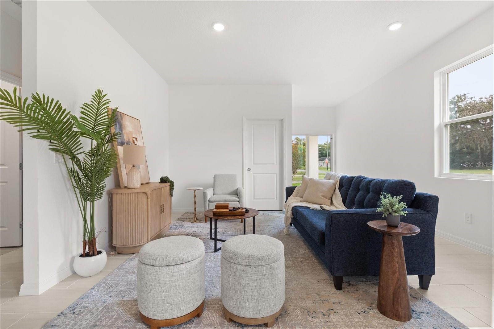 817 S LOCUST AVE — photo 9