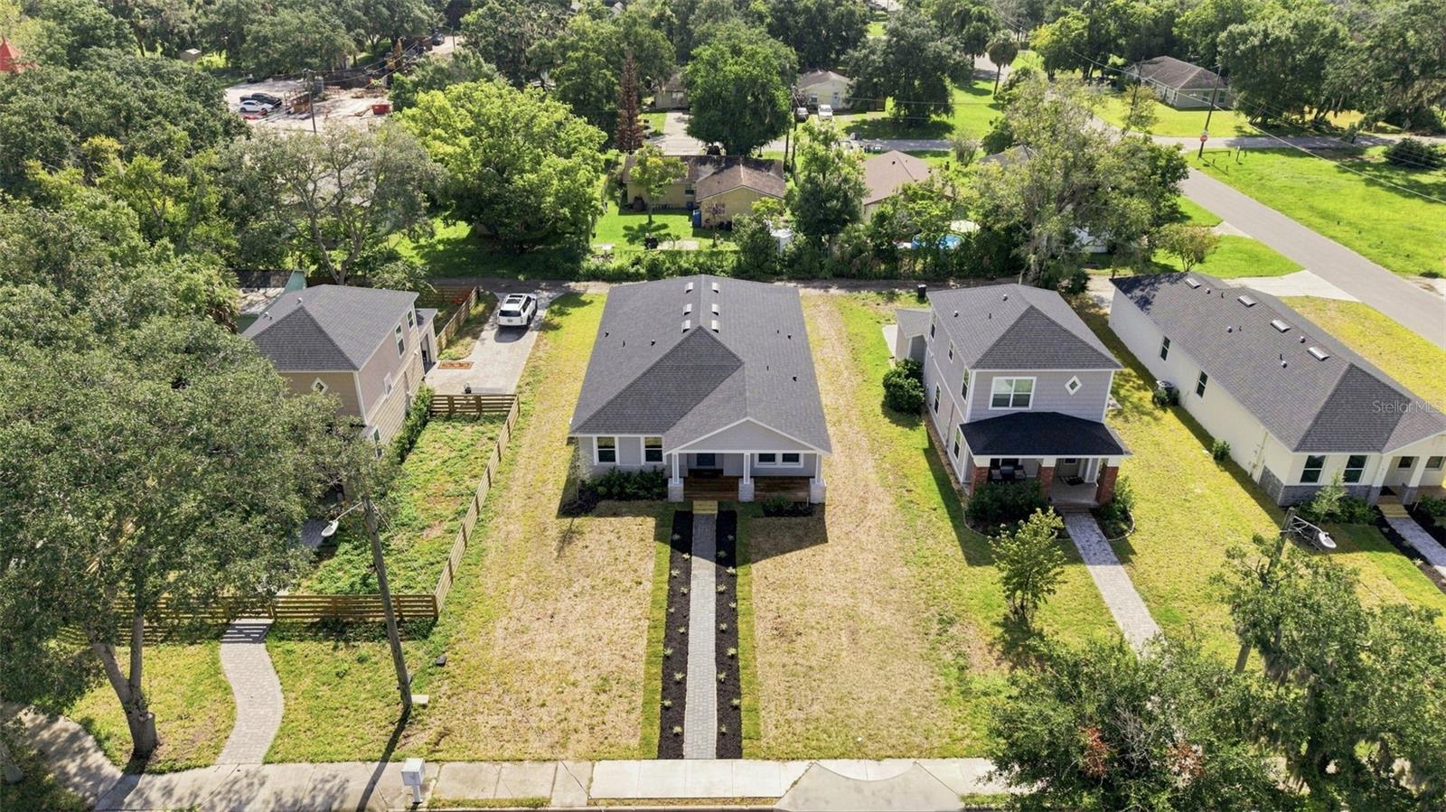 809 S LOCUST AVE — photo 2