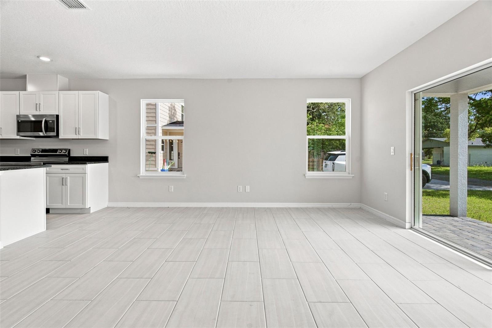 809 S LOCUST AVE — photo 6