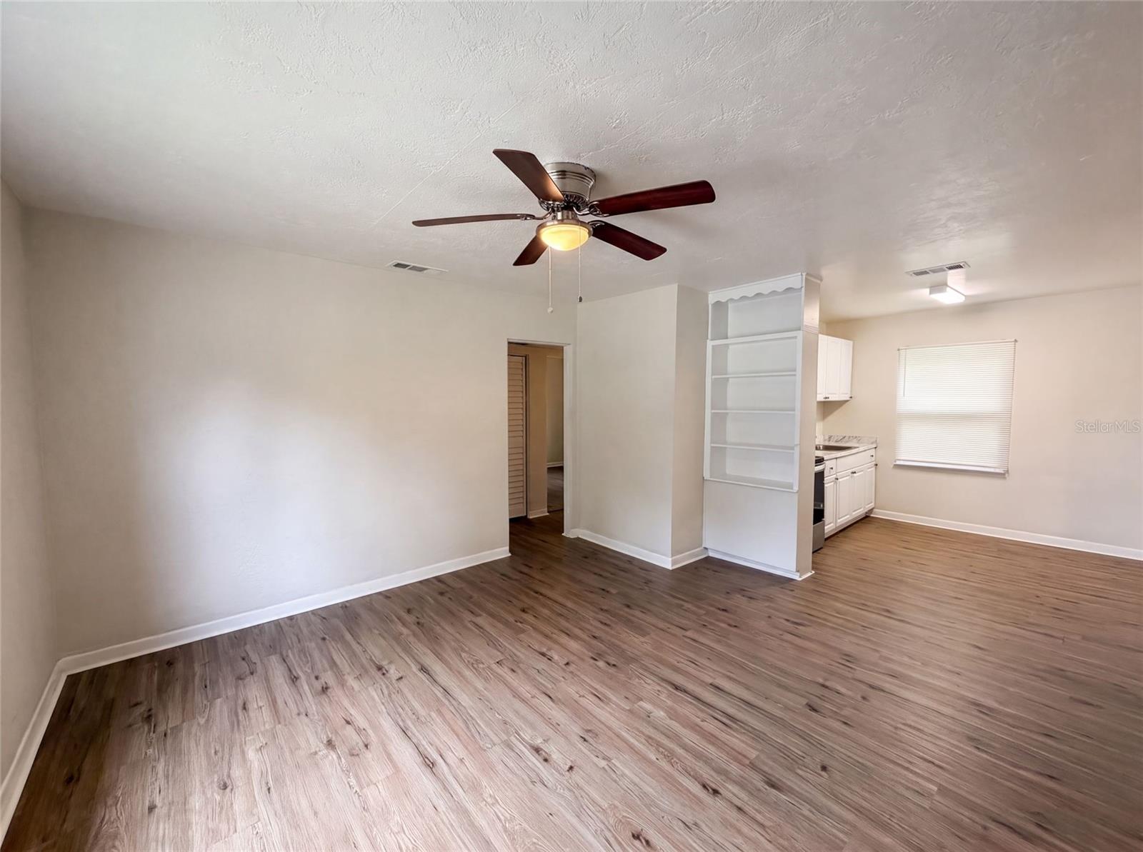 706 FLANDERS AVE — photo 3