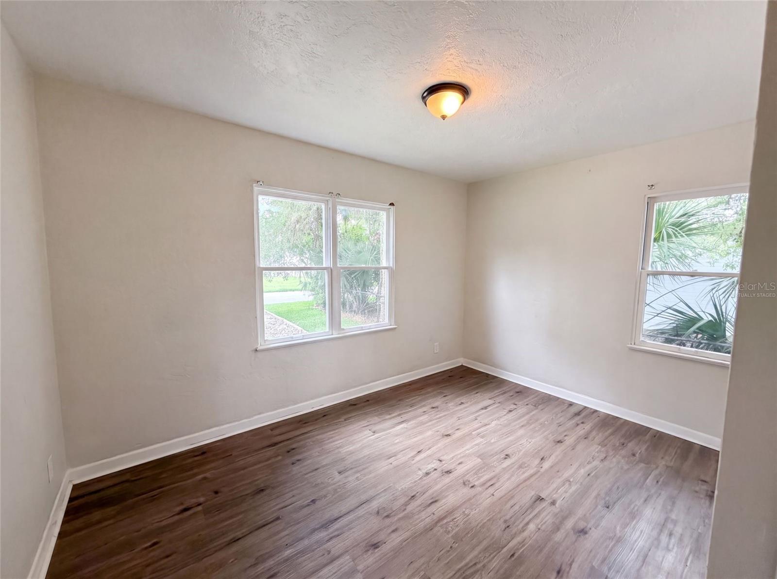 706 FLANDERS AVE — photo 4
