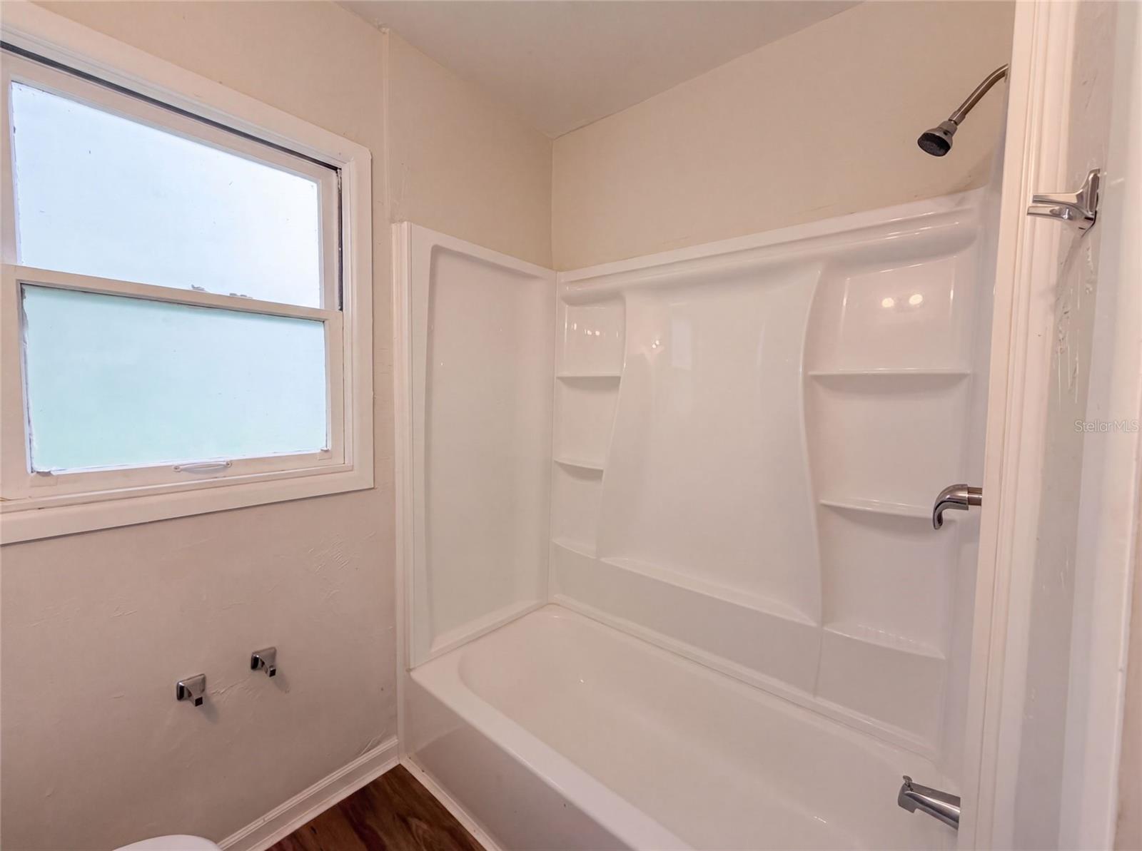 706 FLANDERS AVE — photo 9