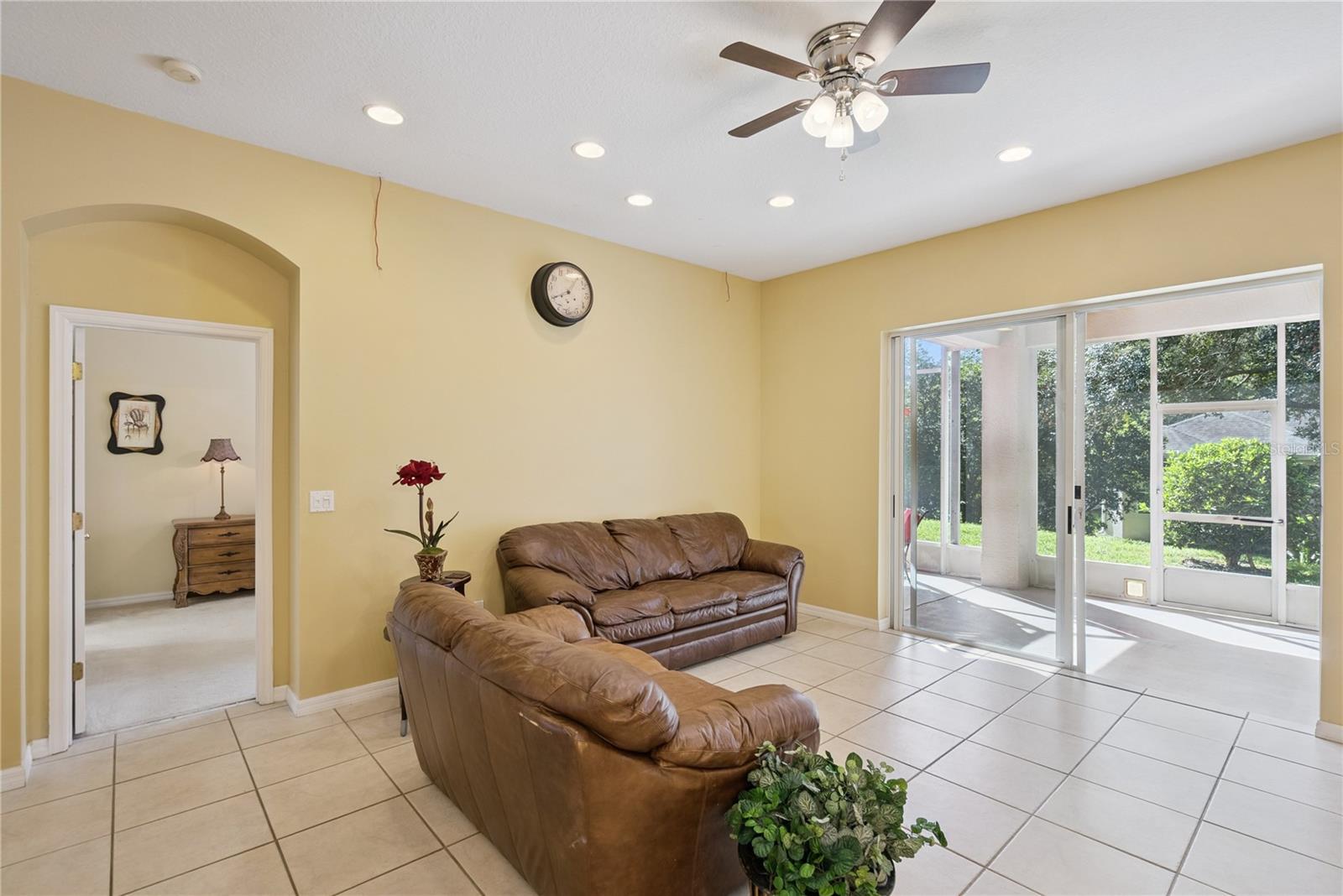 1040 KERSFIELD CIR — photo 9