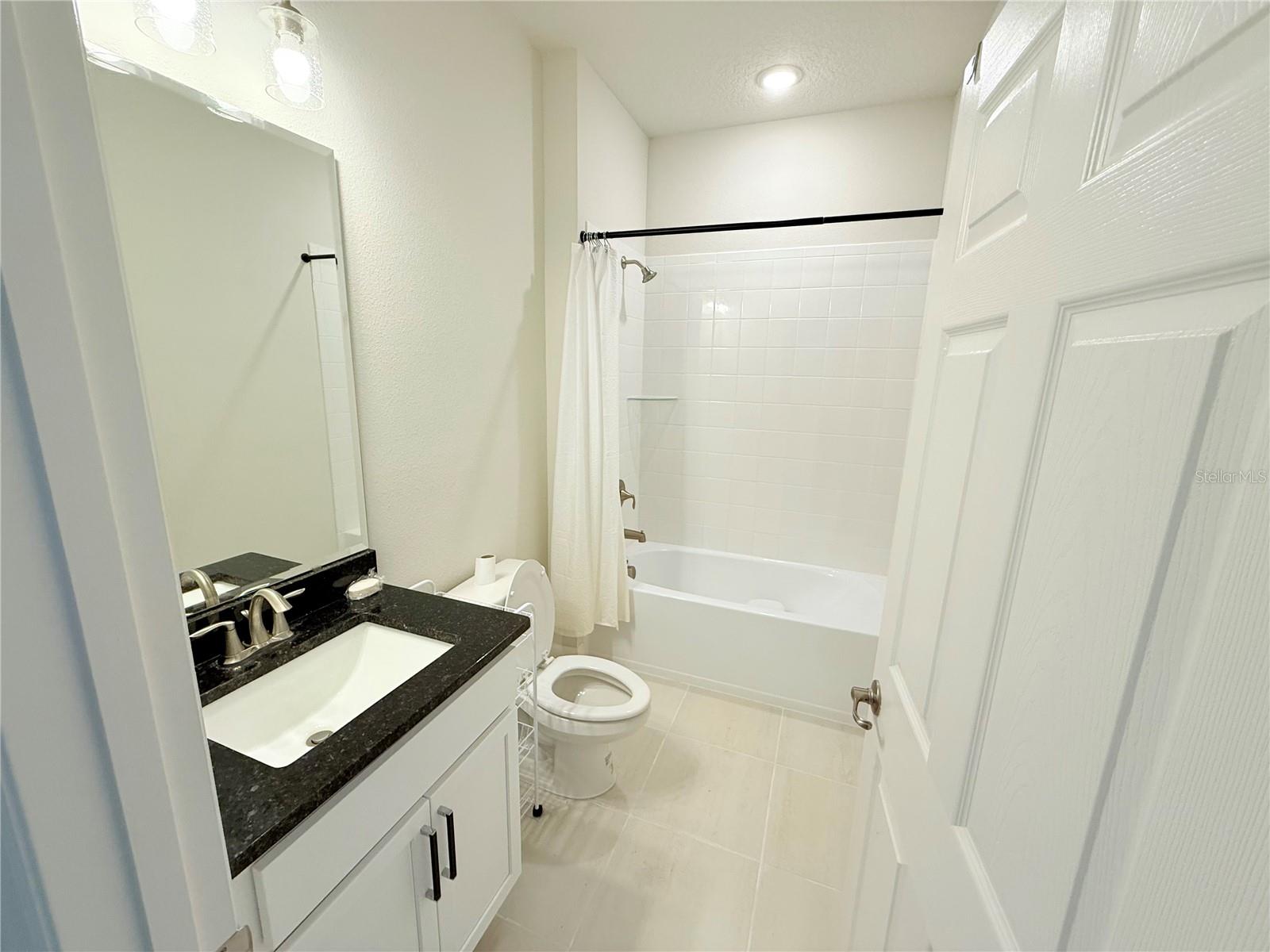 237 STATION LN — photo 8
