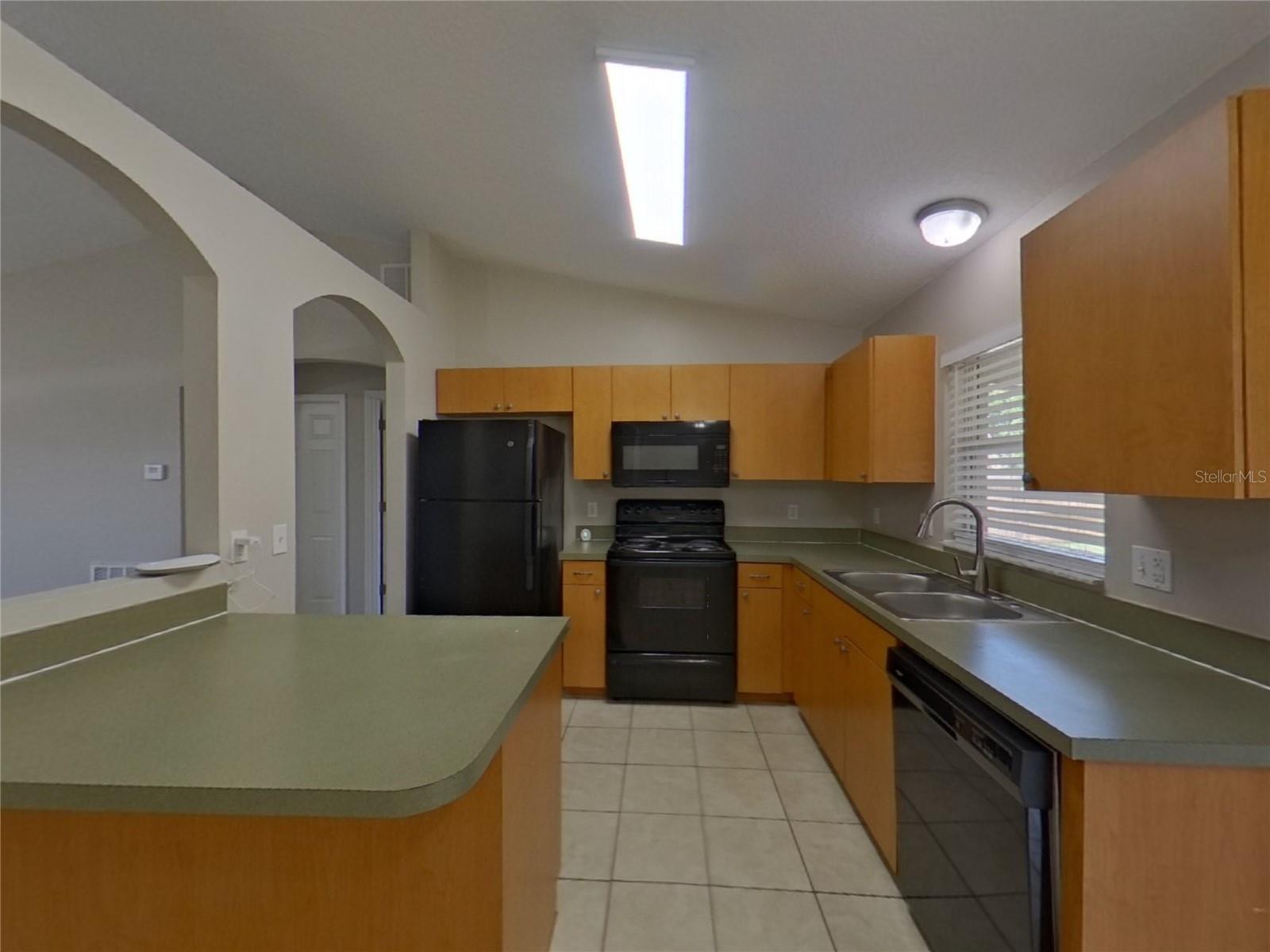 3100 WAINWRIGHT ST — photo 5