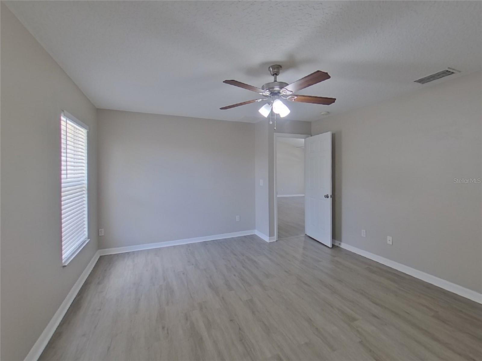 3100 WAINWRIGHT ST — photo 8