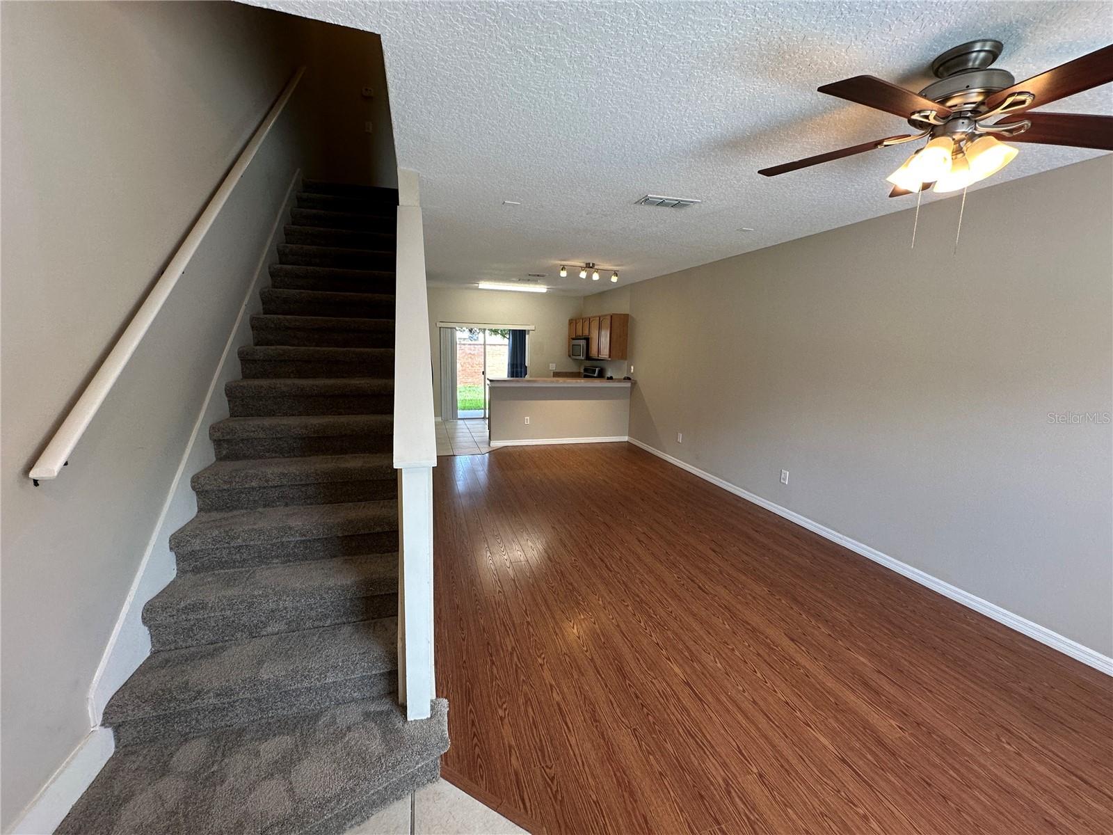 538 WILTON CIR — photo 2
