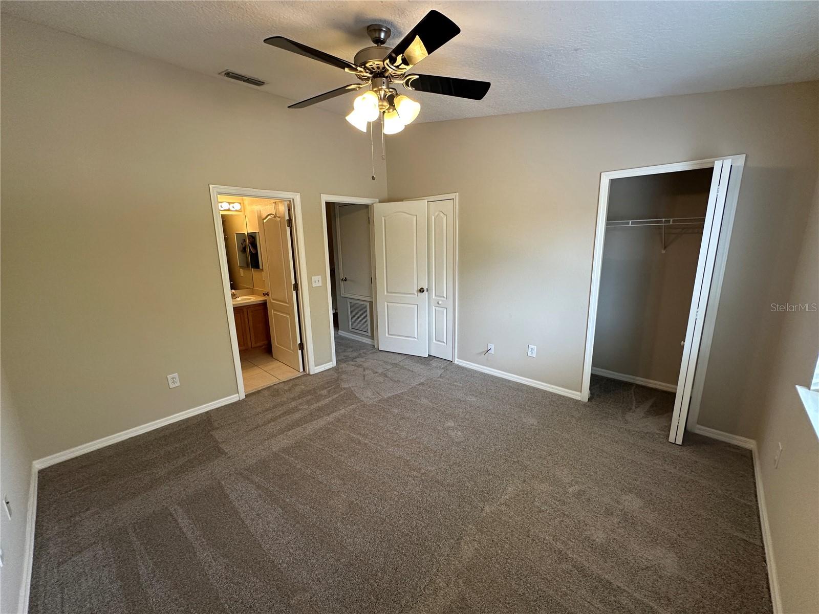 538 WILTON CIR — photo 12