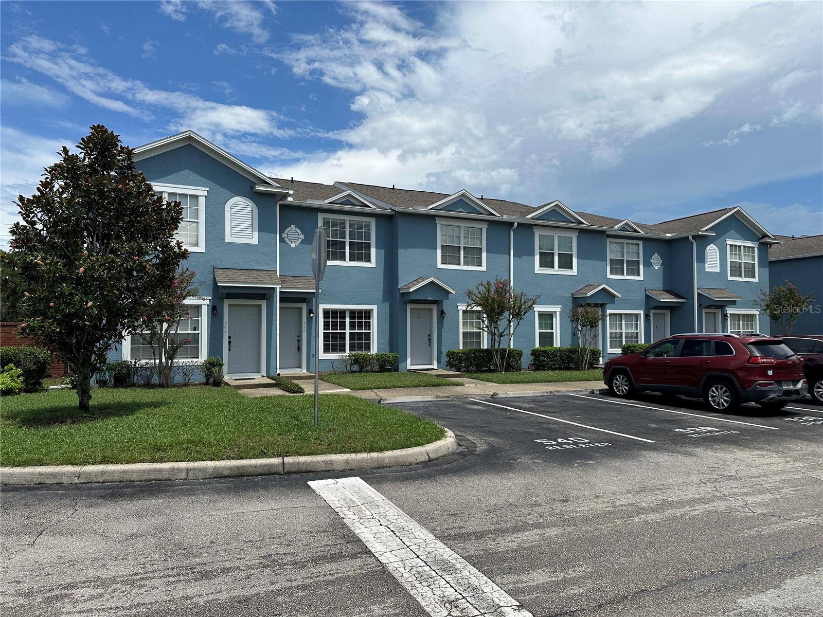 538 WILTON CIR