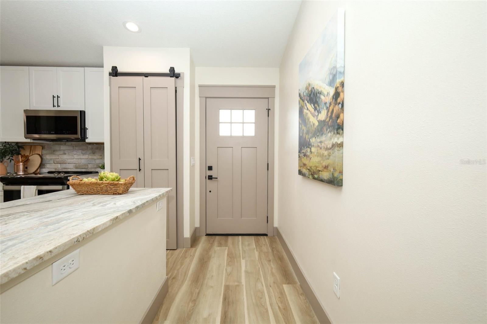 940 S DEAN CIR — photo 3