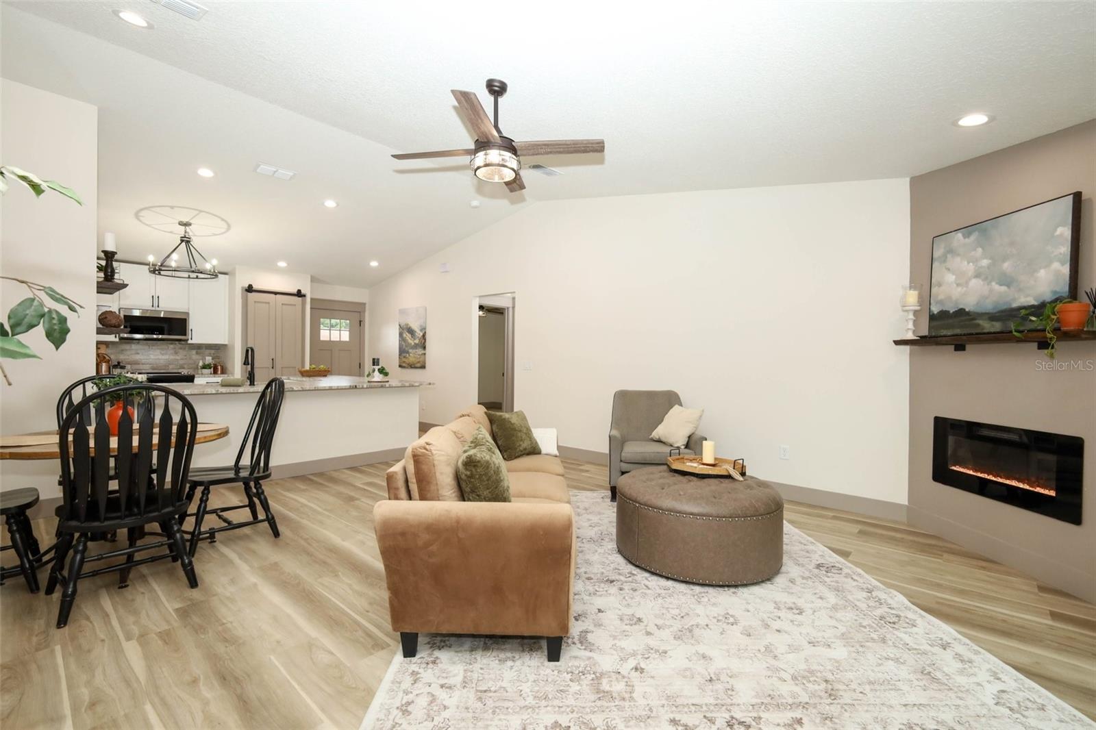 940 S DEAN CIR — photo 9