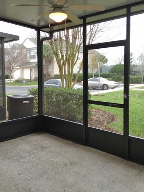 2551 STOCKTON DR — photo 10