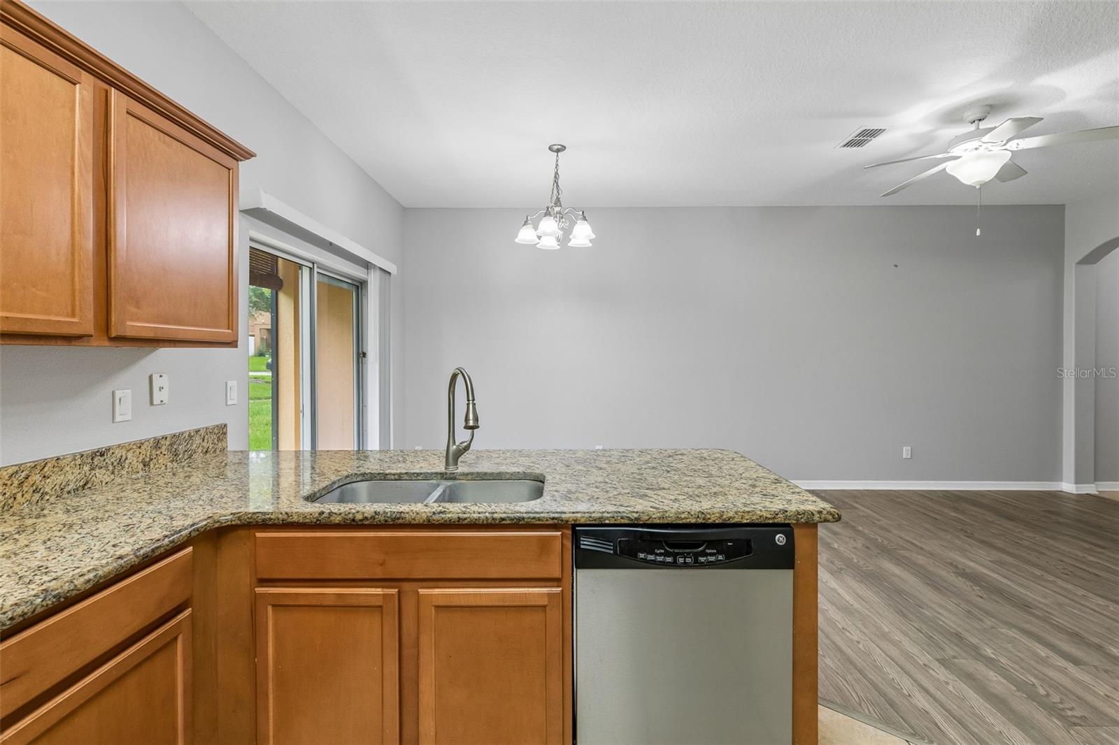 1220 TWIN TREES LN — photo 7