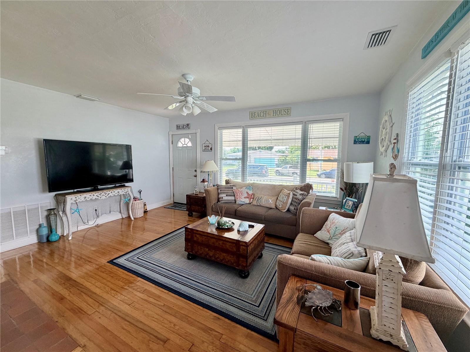 231 WILLIAMS AVE — photo 5