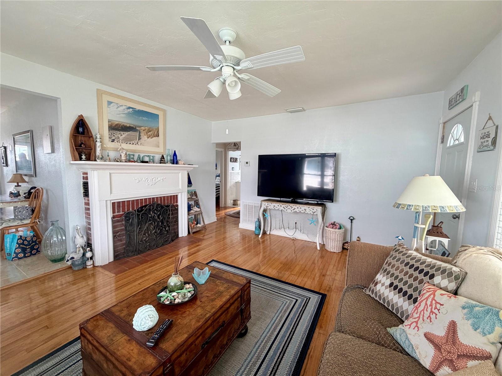 231 WILLIAMS AVE — photo 6