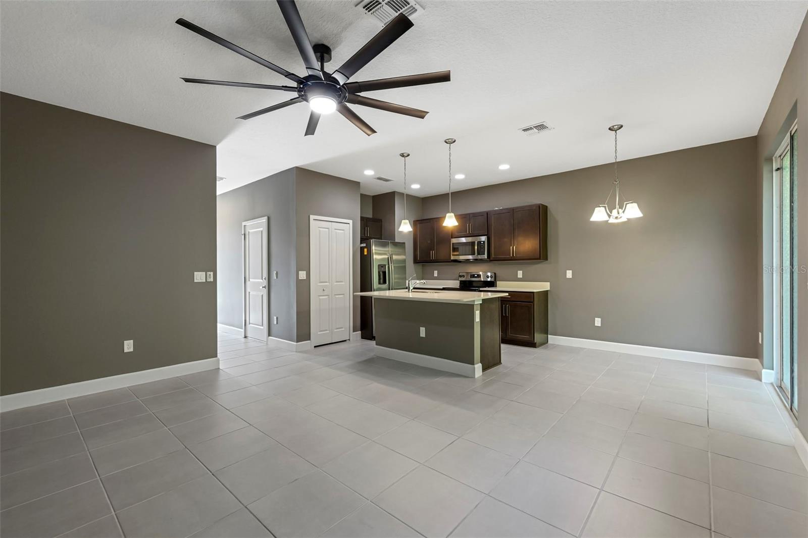 1370 CAPTIVA CV — photo 11