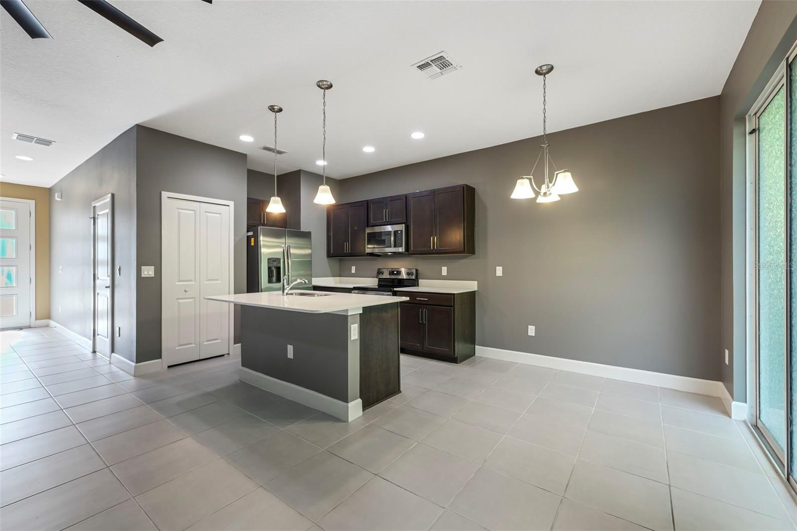 1370 CAPTIVA CV — photo 7