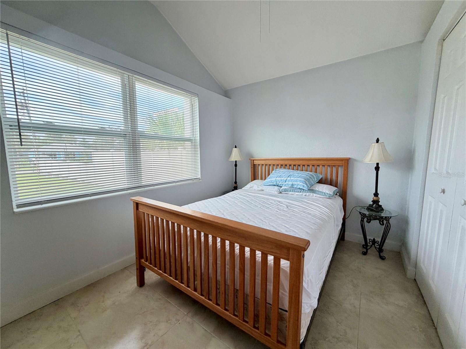 233 WILLIAMS AVE — photo 8