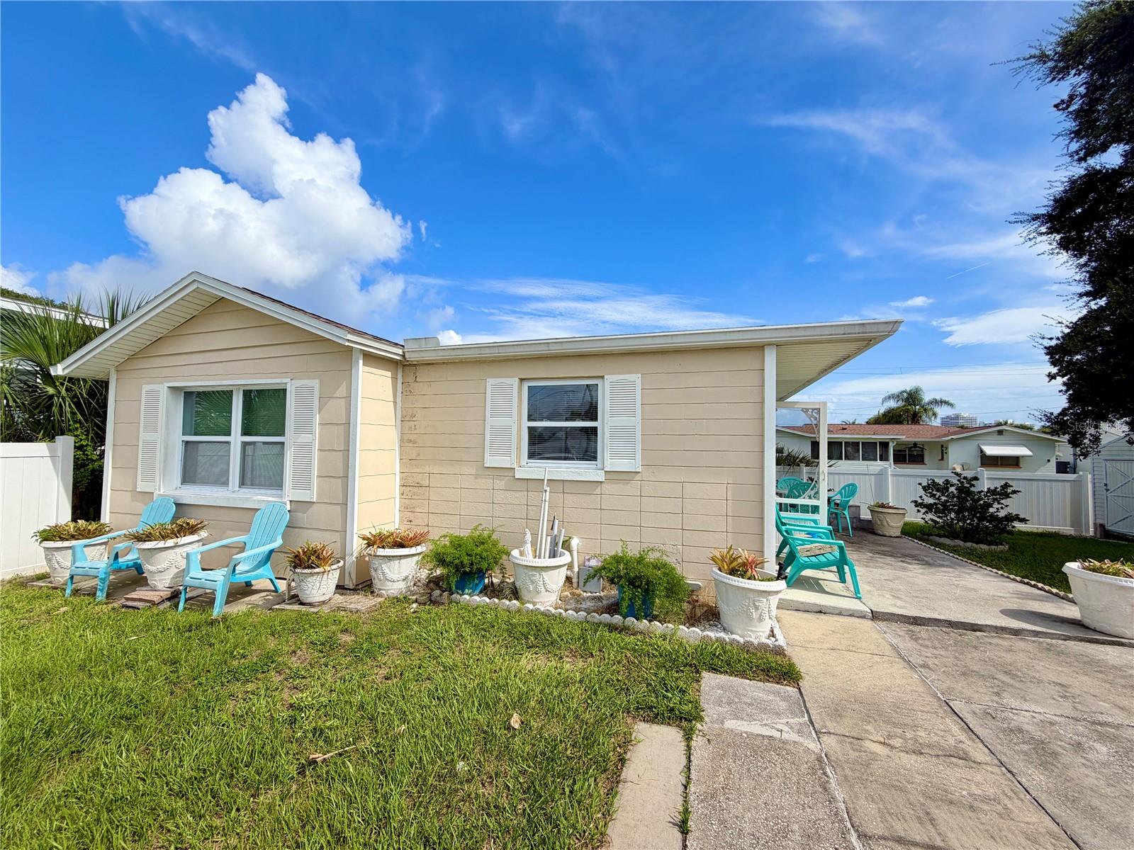 233 WILLIAMS AVE