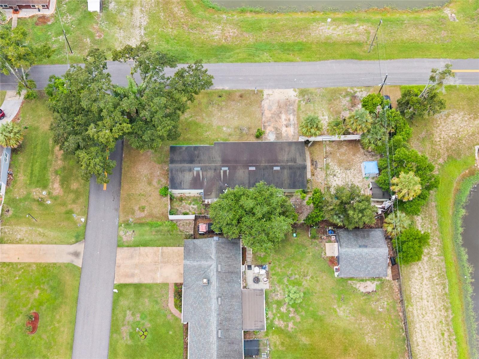 105 MIRROR DR — photo 9
