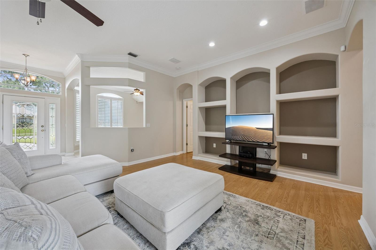 316 HAZELTINE DR — photo 11