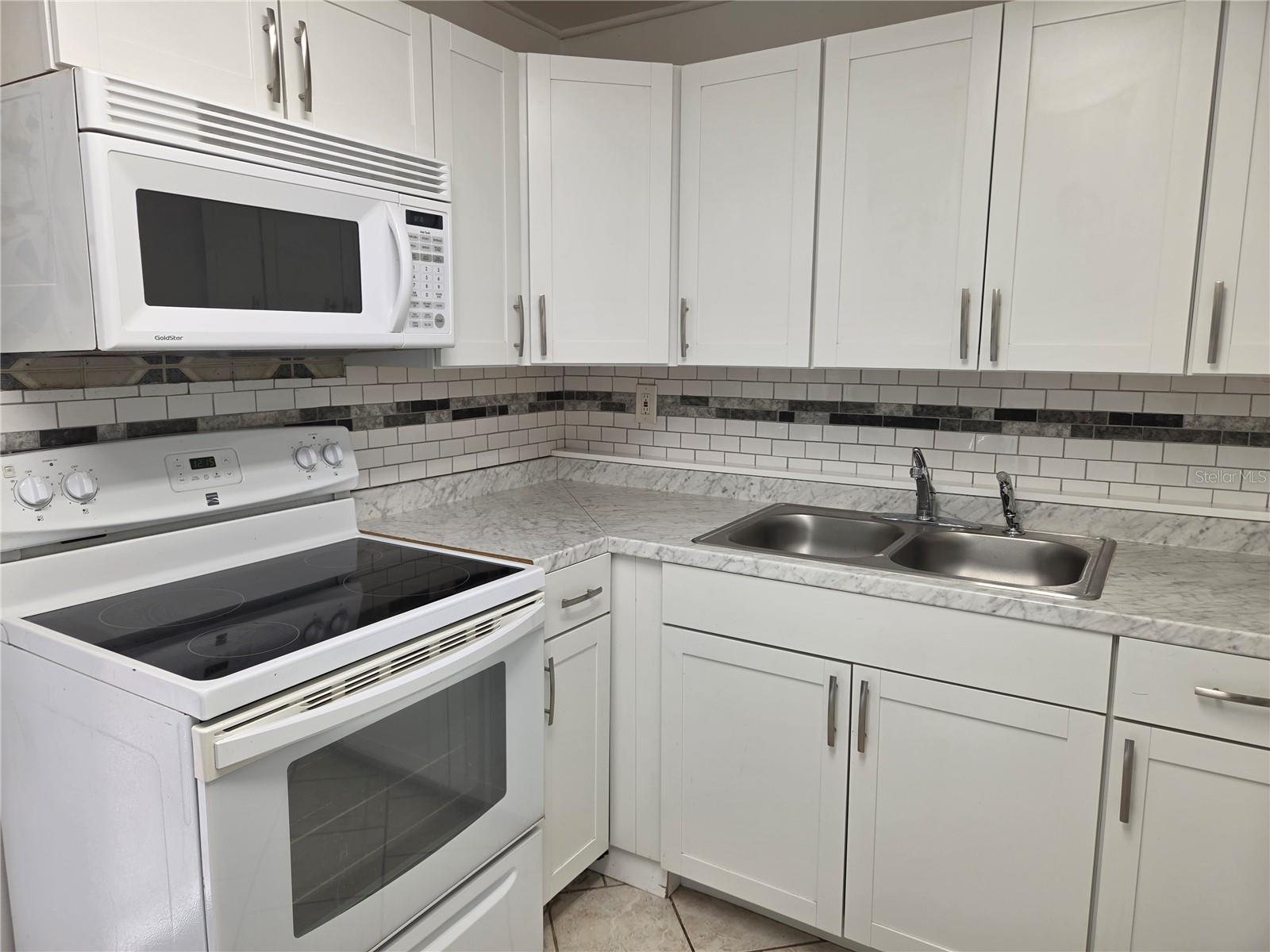 769 GREENWAY PL — photo 5