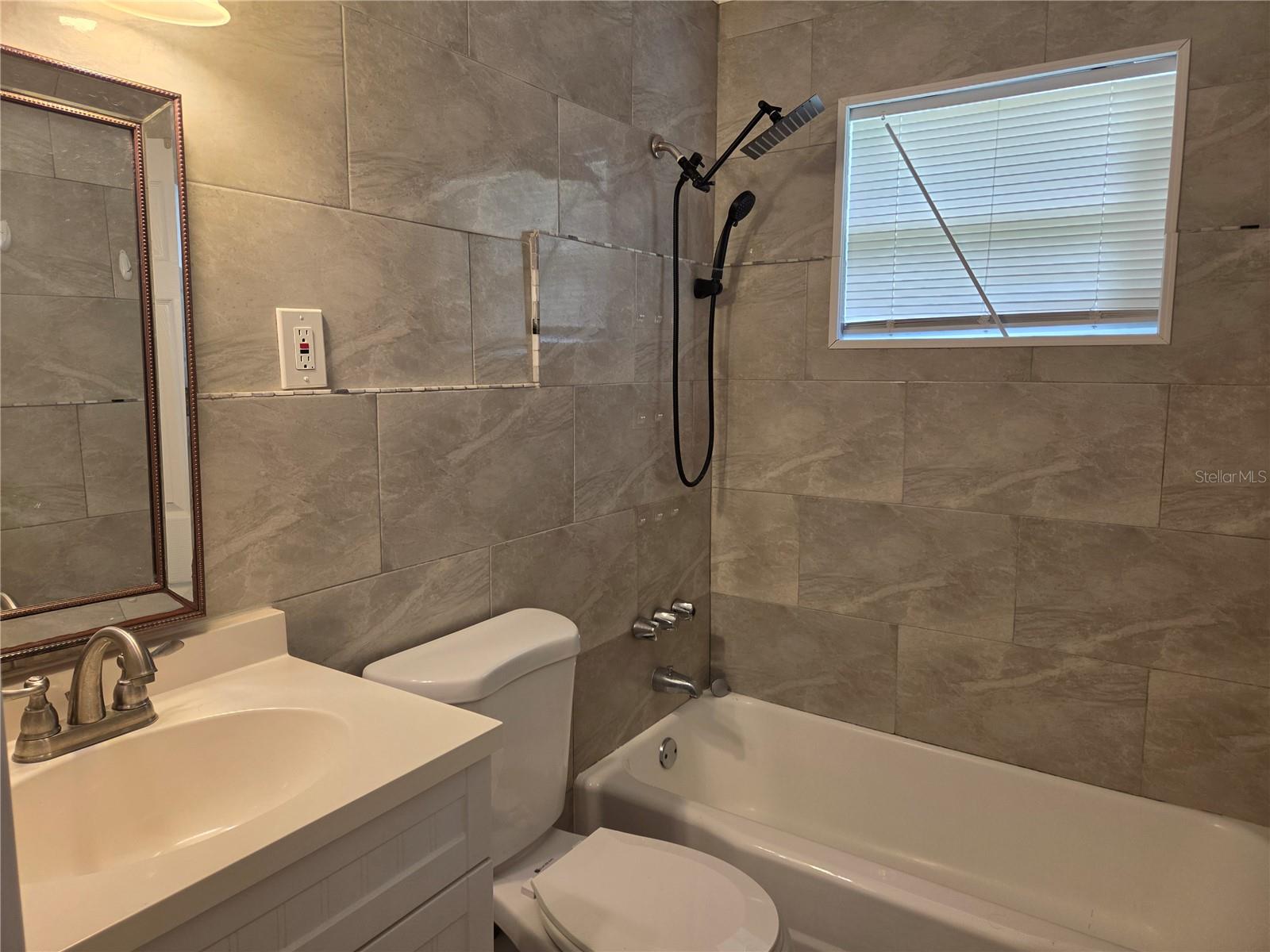 769 GREENWAY PL — photo 8