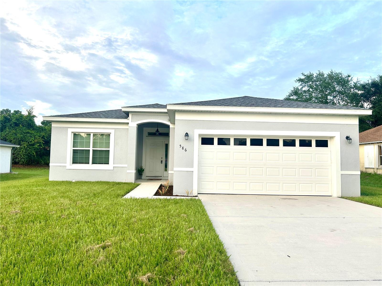 586 GERALDINE DR