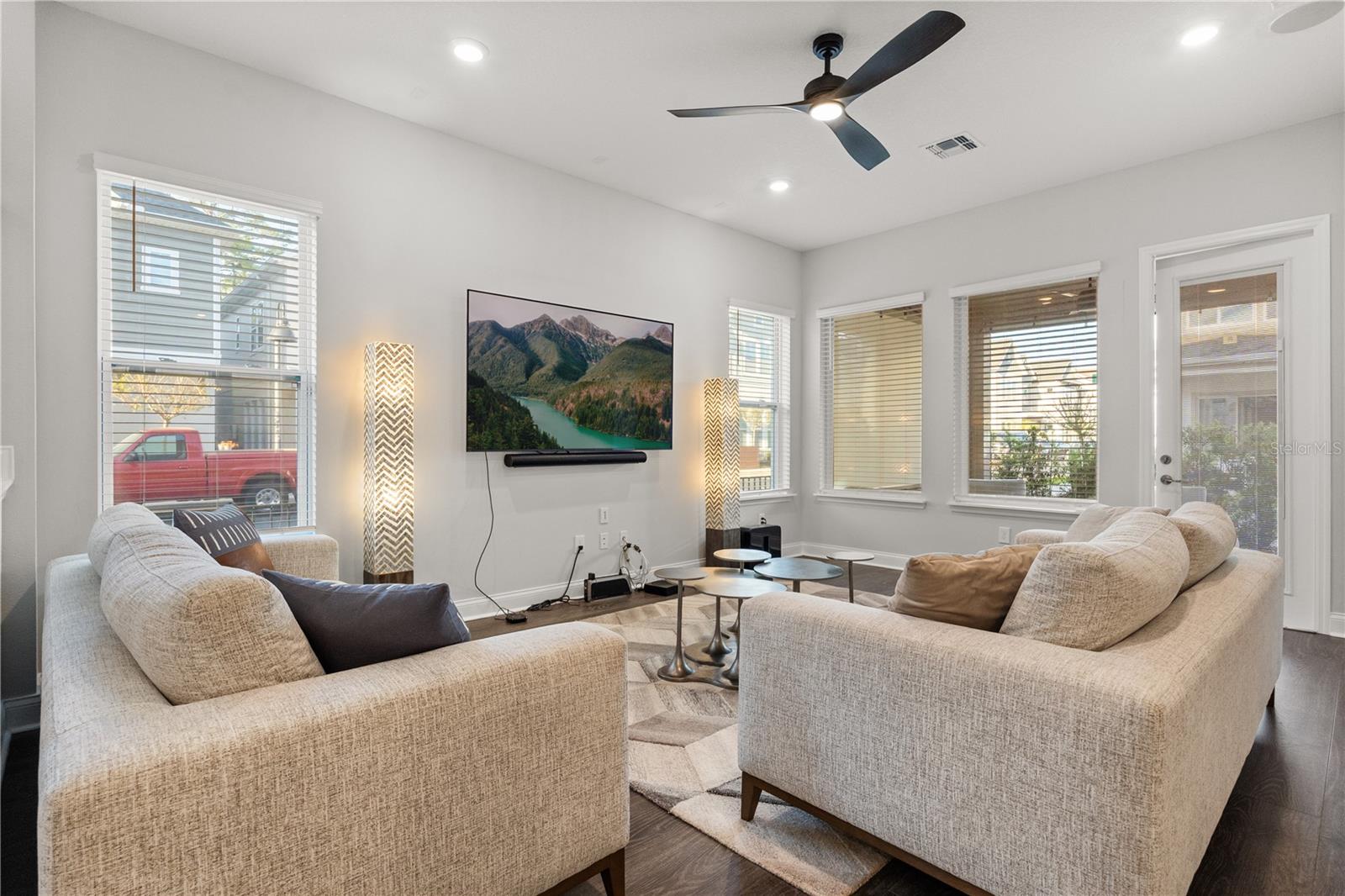 543 WISHBONE LN — photo 12