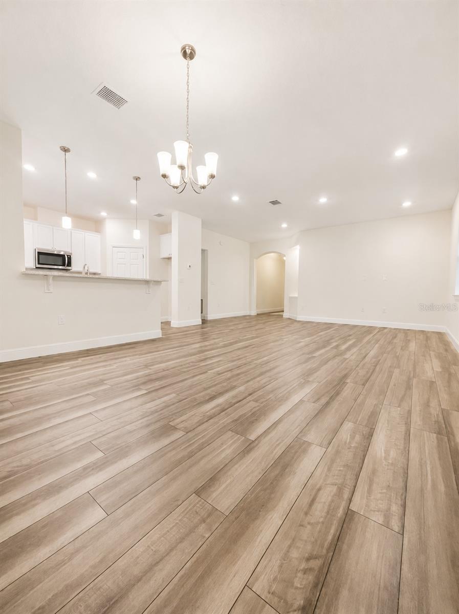22 OAKLEAF WAY — photo 2