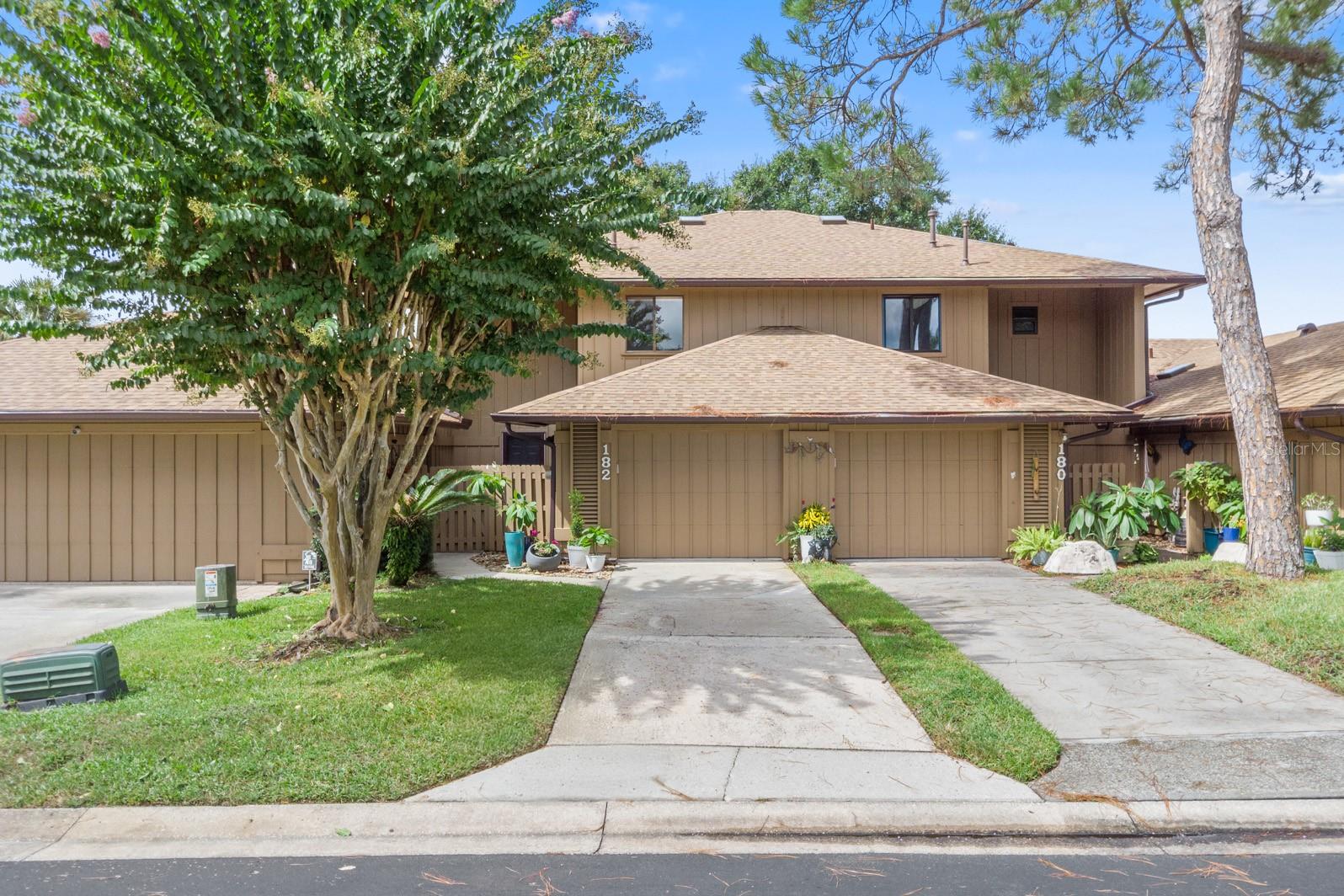 182 HERON BAY CIR — photo 2