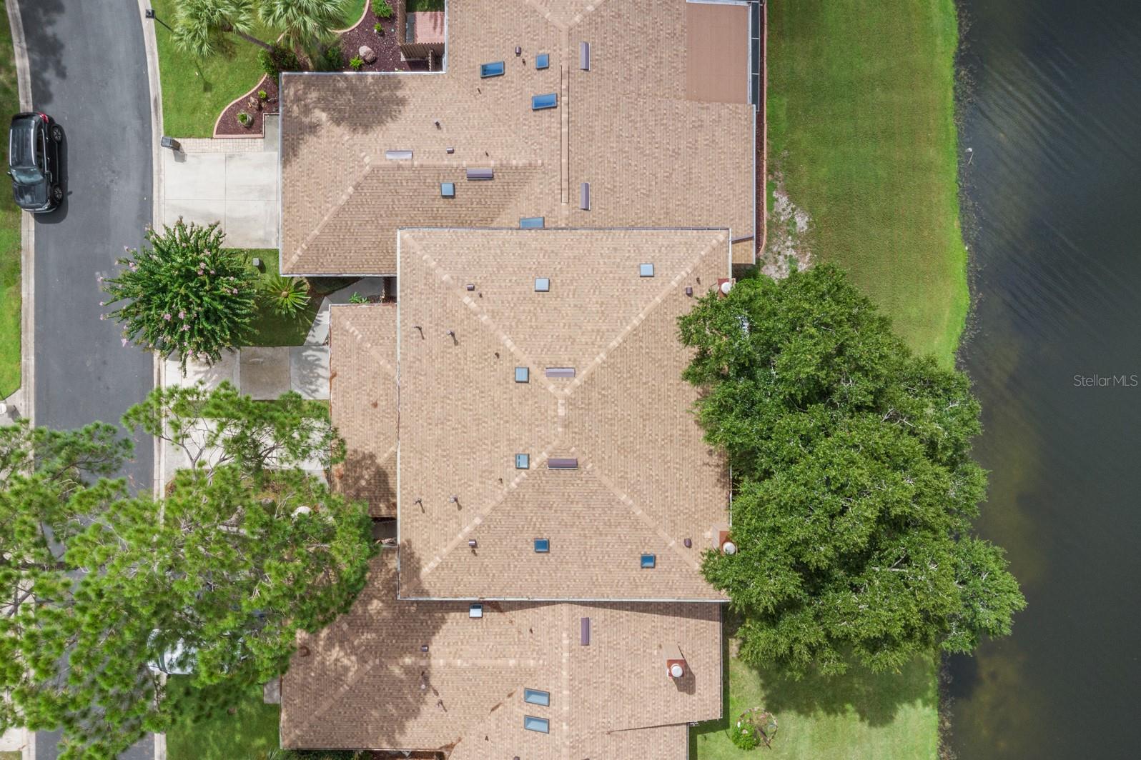 182 HERON BAY CIR — photo 4