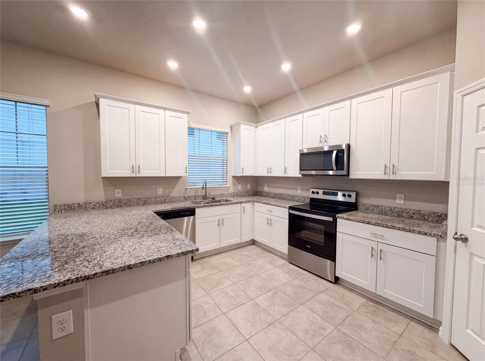 538 VENETIAN PALMS BLVD — photo 2