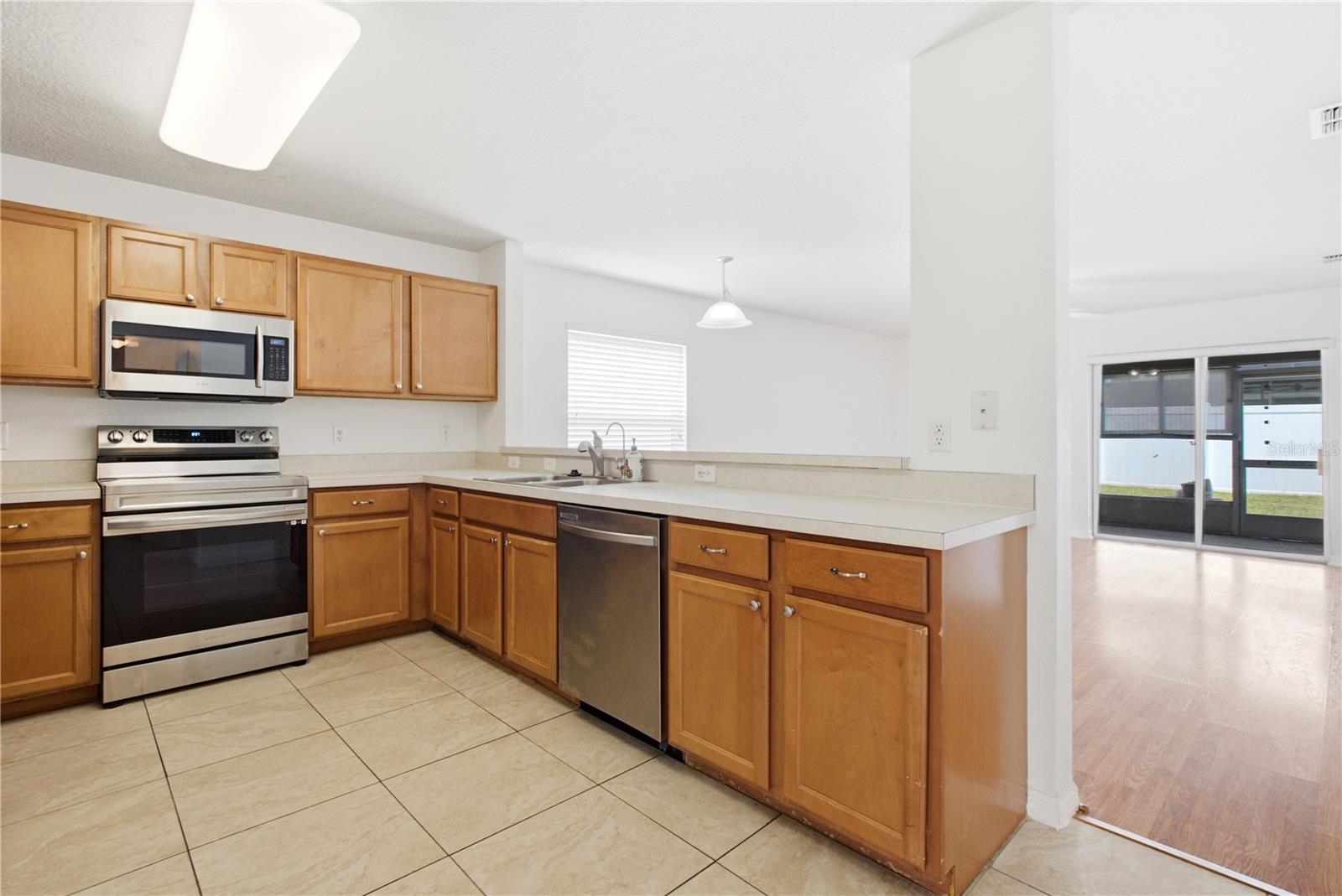 128 BELLA ROSA CIR — photo 11